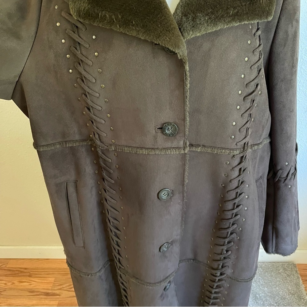 Dennis Basso Polyester Cruelty Free Faux Shearling
Brown Trench Coat - Picture 4 of 9